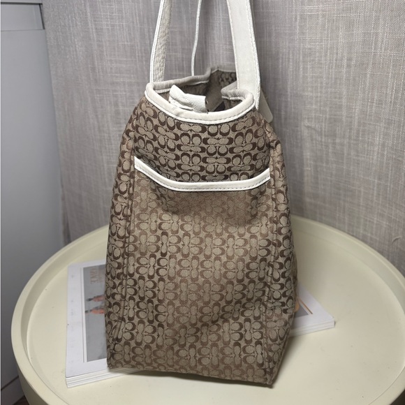 Vintage Coach Signature Canvas Tote Bag in Brown and White - Picture 3 of 9